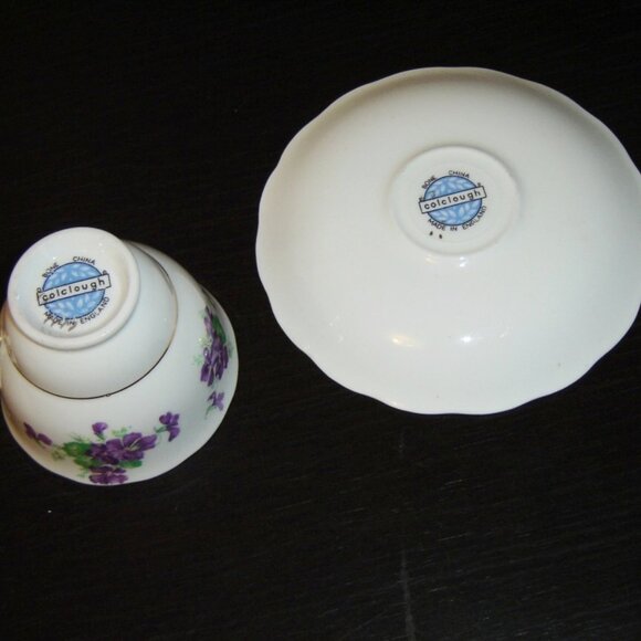 Colclough 7177 (CLC112?) purple violets cup and saucer VGU - Picture 6 of 6